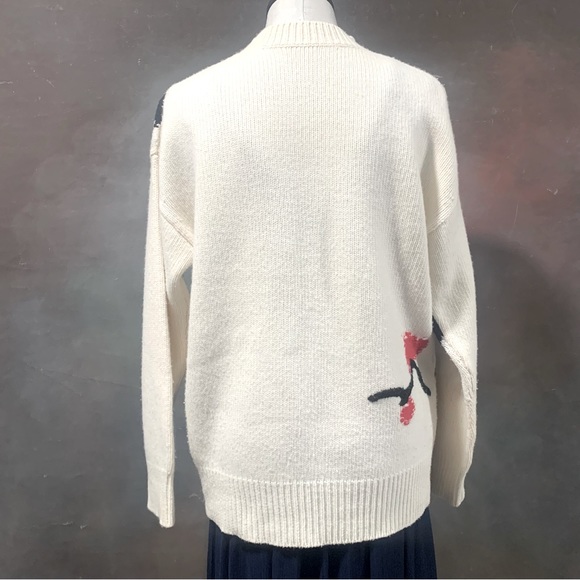 MO&Co. Wool Oversized Crew Sweater Phoenix Birds Appliqué Size XS in Vanilla - Picture 6 of 6